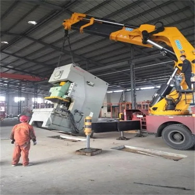 石家庄新华80吨折臂吊车出租附近电话