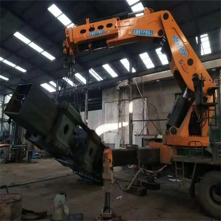 石家庄新华130吨折臂吊车出租吊机租赁附近电话